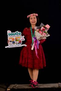 BIB: 1918
                            <button type="button" onclick="openModal(9293526)" class="btn btn-primary btn-sm float-right btn-popup" data-toggle="modal" data-target=".modal-high-quality">
                        <i class="fas fa-shopping-cart"></i> Add to Cart
                    </button>
                                            <button type="button" onclick="isThisMe(9293526, true)" class="btn btn-success btn-sm float-right btn-popup btn-isme hidden" data-toggle="tooltip" data-placement="bottom" title="นี่คือรูปของคุณใช่ไหม คลิกที่นี่เพื่อเอาเข้าอัลบั้ม">
                        <i class="fas fa-plus"></i> Add to album
                    </button>
                    <button type="button" onclick="isThisMe(9293526, false)" class="btn btn-warning btn-sm float-right btn-popup btn-isnotme hidden">
                        <i class="fas fa-ban"></i> Remove from album
                    </button>